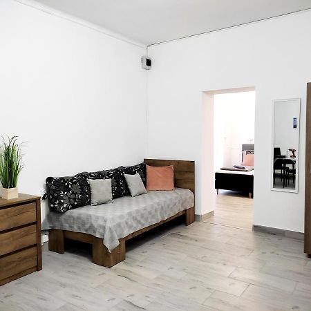 Dunapart Apartment Vác Buitenkant foto